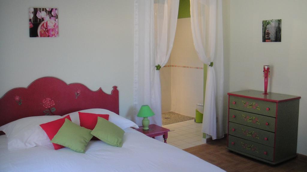 Domaine De Flo Adult A Partir De 16 Ans Acomodação com café da manhã Saint-Jean-de-la-Blaquiere Quarto foto